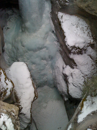 Maligne canyon falls